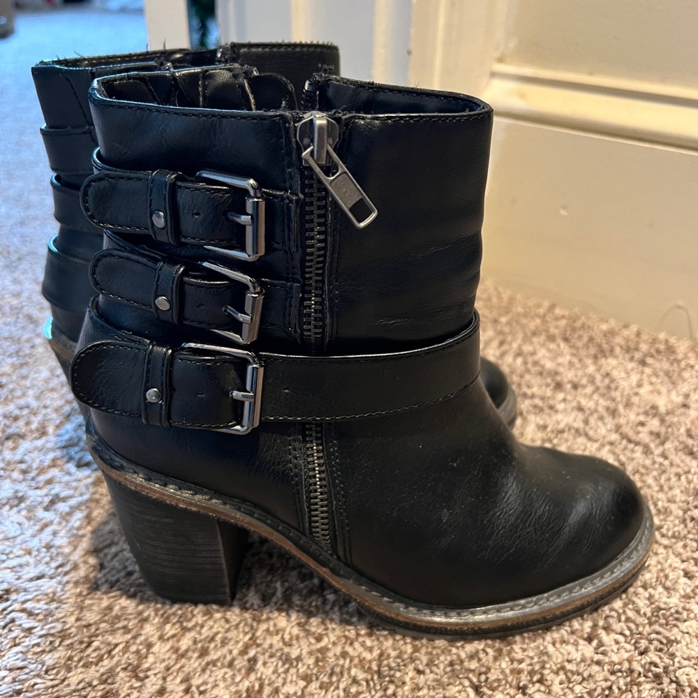 White Mountain Black Boots